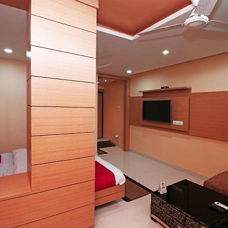 Capital O Hotel Sapphire Inn Gorakhpur Exterior foto